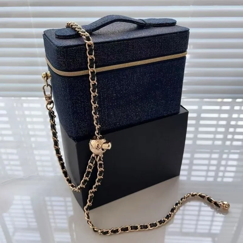 Borsa per il Trucco Edizione L - Luxury Bags Edit recensione e prezzo