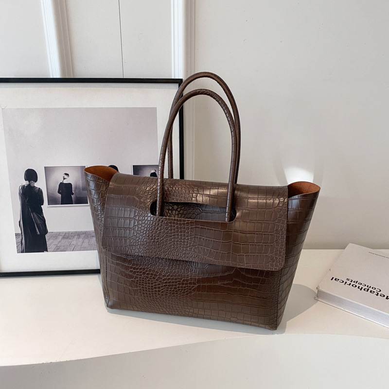 2024 nuovo in pietra modello g - Luxury Bags Edit recensione e prezzo